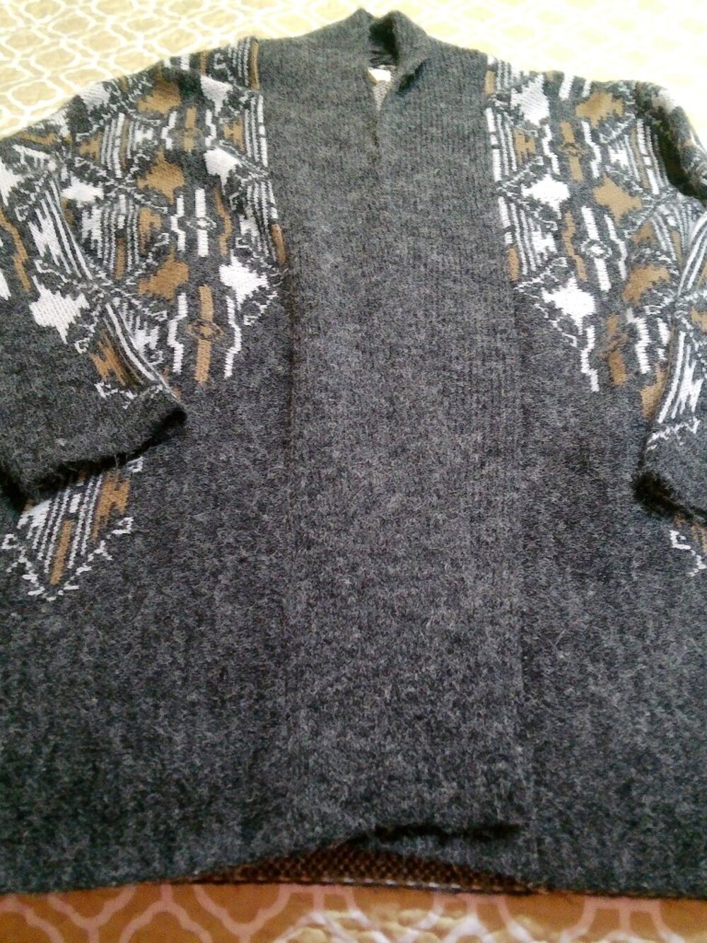 DEBUT SWEATER SIZE S/M GREAT CONDITION